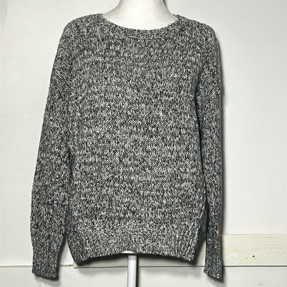 Loft knit sweater with high low hem b/w with color - Picture 1 of 8